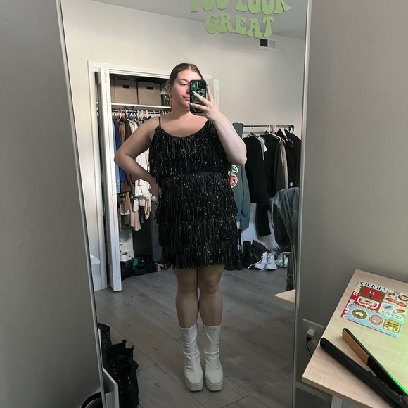 Black and silver fringe mini dress - Picture 5 of 6
